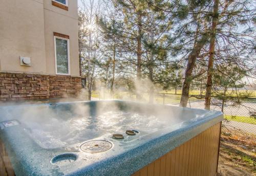 Midvale House | Union Cove in Salt Lake with Secluded Privacy