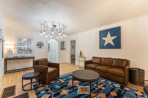 Douglas House | Union Retreat