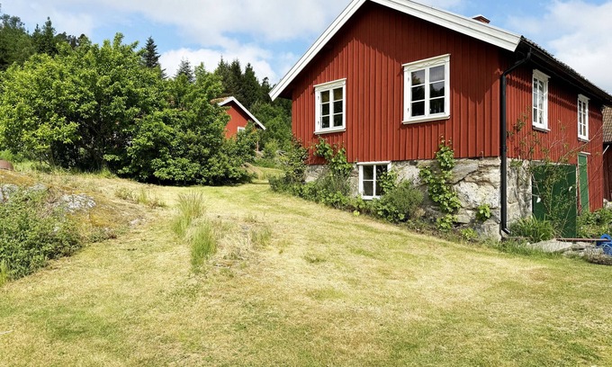 Varekil House | Unique accommodation in a converted barn in Varekil | SE09063