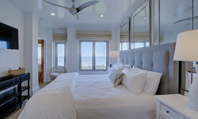 Kiawah Island Condo | Unique and sophisticated 2 bed/2 bath oceanfront condo