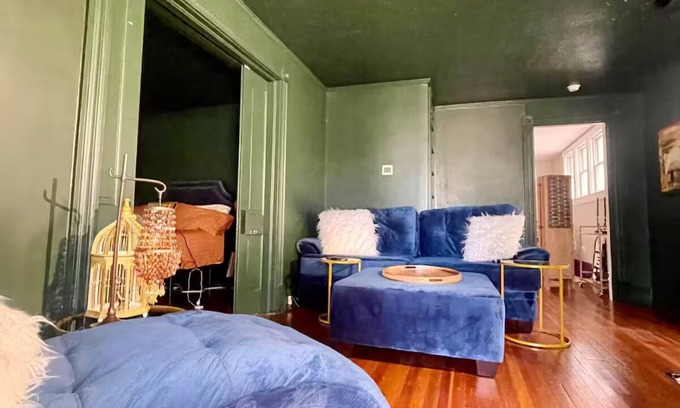 Wilder Park Condo | Unique and Spacious Derby, UofL & Expo Flat