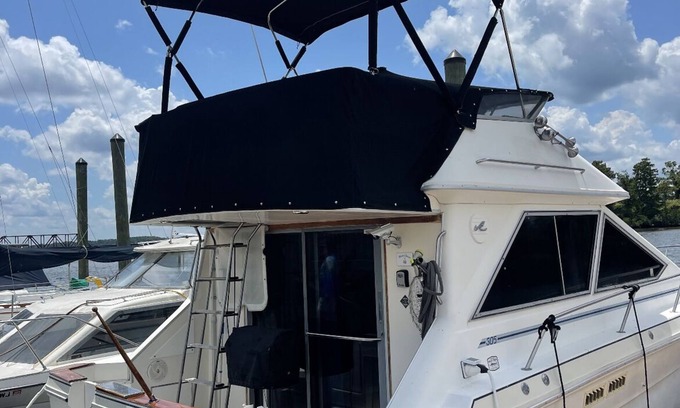 Washington Boat Rental | Unique Boating Getaway