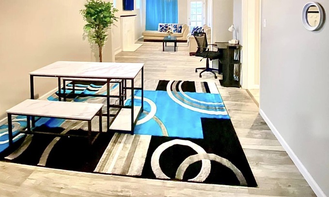 St. Louis Apartment | Unique & Comfort 3BR Apt In South City!
