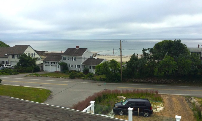 Plymouth Cottage | Unique cottage on Cape Cod Bay