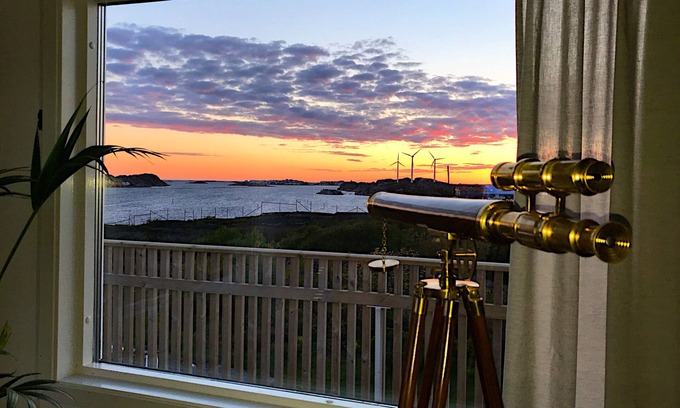 Ronnang Apartment | Unique location and wonderful sea view in Rönnäng, Tjörn!