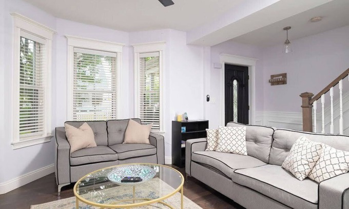 Everett House | Unique & Modern 6 Bedroom Home close to Boston, Free Parking, Yard, 2 Units!