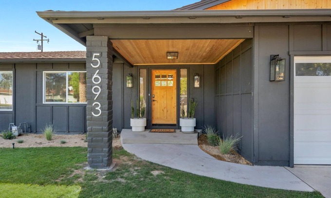 Raisin House | Unique Modern Home W/Pool