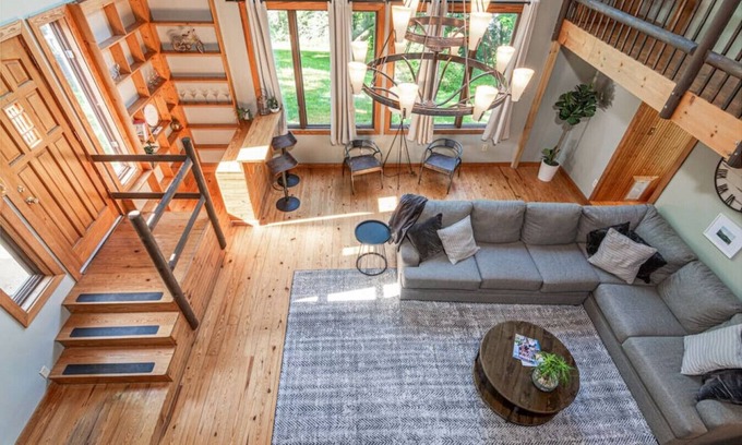 Black Mountain House | Unique Moutain Home w/Hot tub
