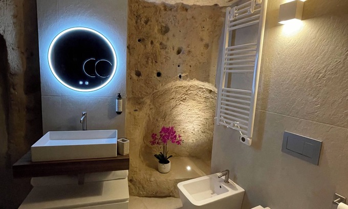 Sasso Caveoso House | Unique Natural Cave Chambers With Modern Comfortable Style,In Downtown Matera