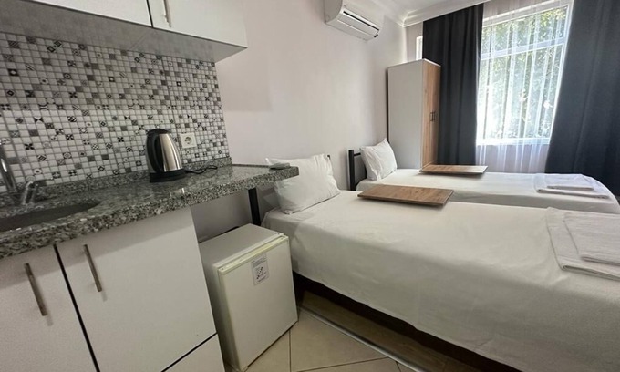 Ortakoy Apartment | Unique spaciousness in a historical location 1-4 person hostel - Room 1