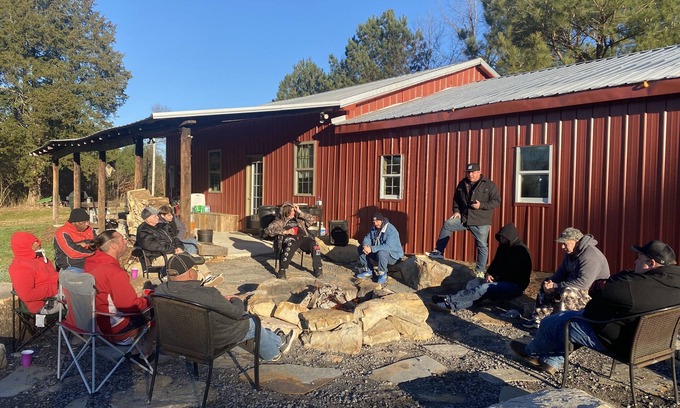 Scottsboro Cabin | Unique Sportsman's Lodge surrounded by North Sauty Waterfowl Refuge acres.