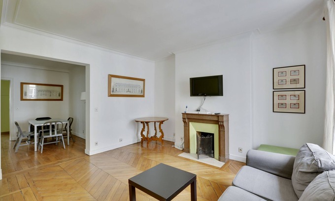 Notre-Dame-des-Champs Apartment | Unit 009 St Germain des Près (Cherche Midi) 2 bedroom 4 pax