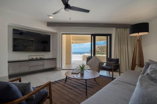 Marina House | Unit 150- Casa Kelly - OCEANFRONT Fully Renovated