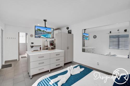 Deerfield Beach House | UnitA SeaI Private Studio near Deerfield Beach