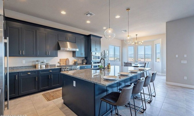 Las Campanas House | UNOBSTRUCTED MOUNTAIN VIEWS! NEW 3-bedroom house. Access to Green Valley Rec!