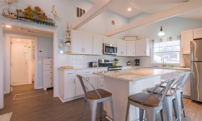 East Sandwich Cottage | Unobstructed Views of Cape Cod Bay