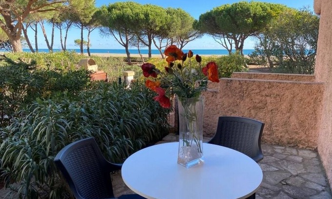 Argeles Plage Apartment | Unobtrusive sea view
