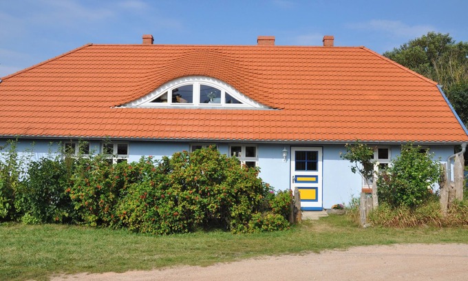 Neuendorf Heide Apartment | Unser Ostseehaus - cozy apartment in a farmhouse with garden