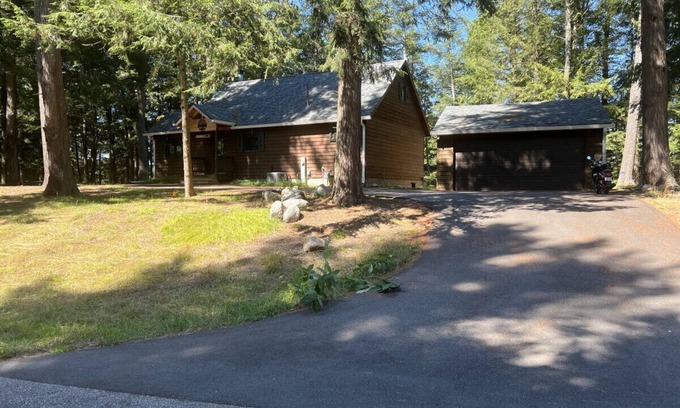Three Lakes House | Unwind and Relax at the Zen House.