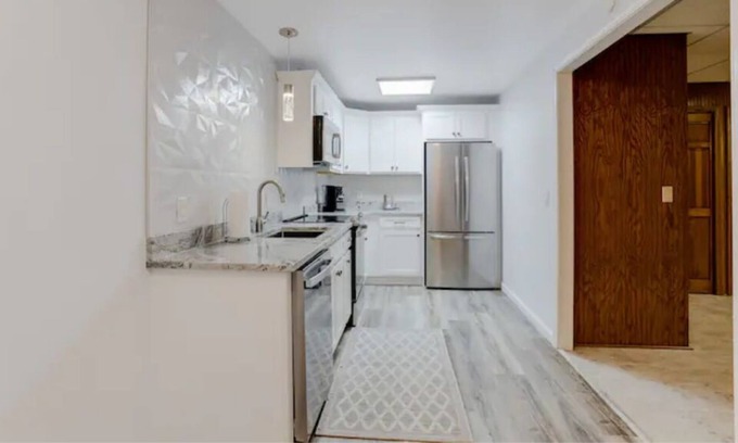 Easley Apartment | Unwind in a cozy woodland space ~King Bed