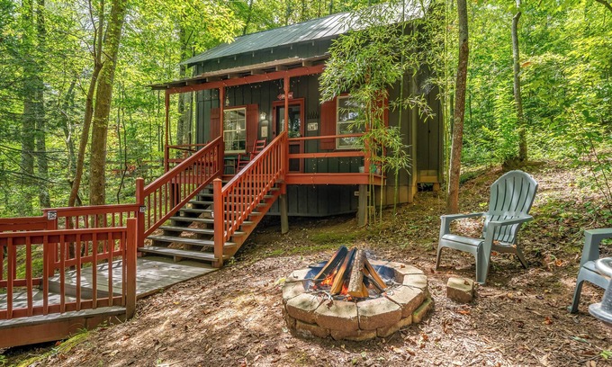 Blairsville Cabin | Unwind in Charming Mountain Retreat near Helen, Blue Ridge & Appalachian Trail