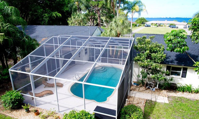 Trailer Estates House | 🏖 Unwind & Relax Bay View NEW GAME ROOM Heated Pool Close to Beaches