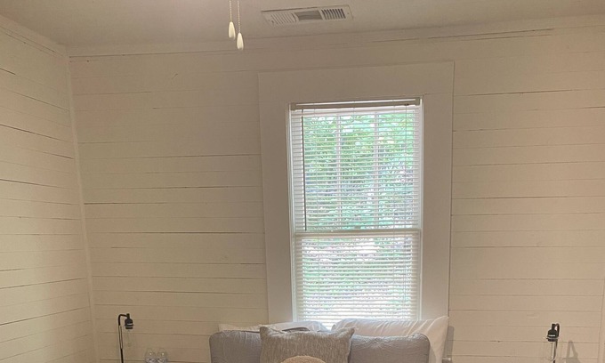 Dahlonega Other | UnWined at the Farmhouse - Apartment B