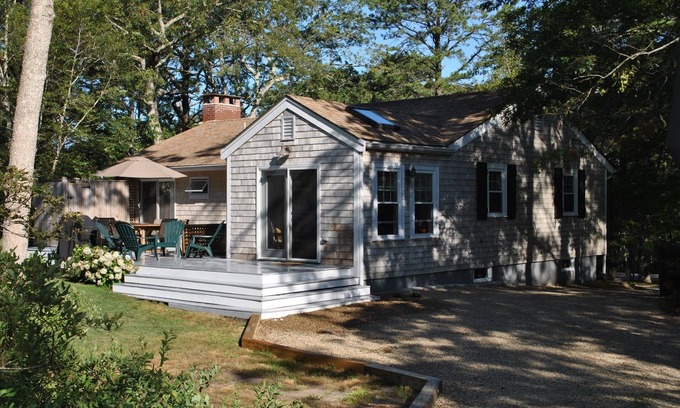Vineyard Haven House | Up Island charm, in-town convenience