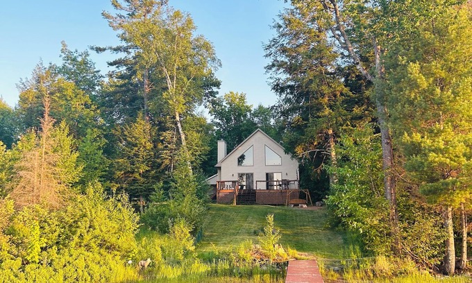 Deerbrook Cottage | Up North Cottage on Summit Lake! Pontoon negotiable!