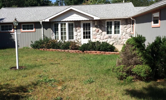 St. Helen House | Up north getaway vacation home