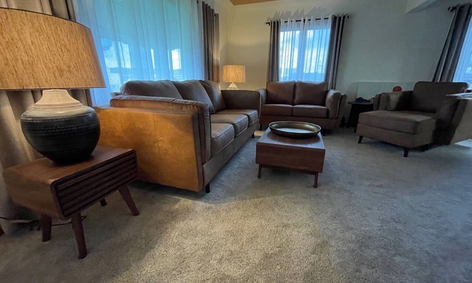 La Crosse House | Updated 1950s Home | UW Convenience