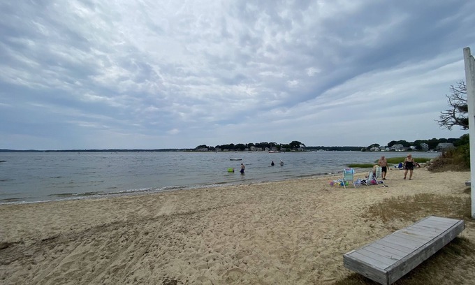 Wareham House | Updated 4 bedroom in Private Beach Association less than 1/2 mile walk to beach!