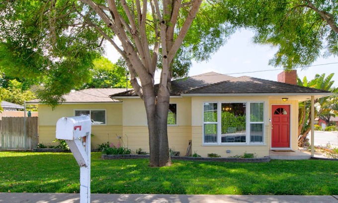 Arroyo Grande House | Updated 4 Bedroom (Includes Den!)/2 Bath Home, Large Backyard with Firepit