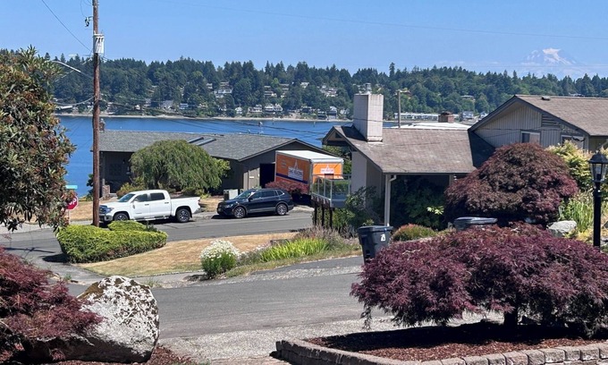 Northwest Olympia Apartment | Updated Daylight Basement Flat - Westside/Downtown Location-No Cleaning Fee
