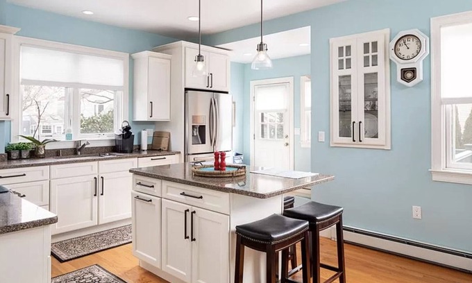 Off Broadway House | Updated Historic Newport Home, close to all Newport favorites