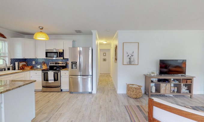 Indian Rocks Beach House | Updated Home, Steps To White Sand Beaches Of IRB - BTR#1687