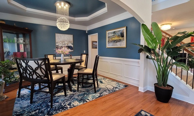Five Forks House | Updated, Spacious 6br/4ba -Simpsonville