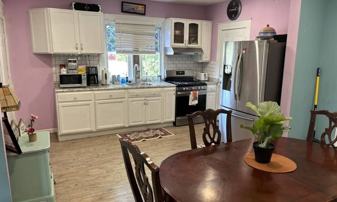 West Akron House | Updated Spacious & Stylish 3-B 2-Bath Home Akron