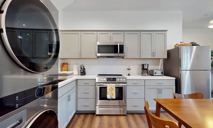 Novato House | Updated Spanish-Style Home w/Private Entrance, Close To Golf, Shopping, & Hiking