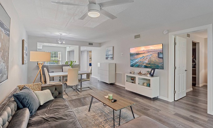 The Meadows Condo | Updated, The Meadows, 1st Floor, Golf, Pool & Clubhouse