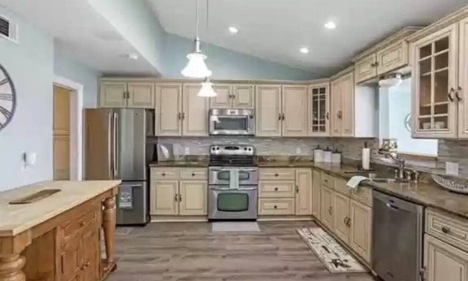 Slidell House | Updated waterfront Townhome- fish/shrimp/boating
