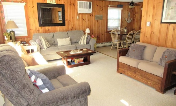 Harvey Cedars Apartment | Upgraded 2nd floor duplex in the heart of Harvey Cedars close to the bay beach.