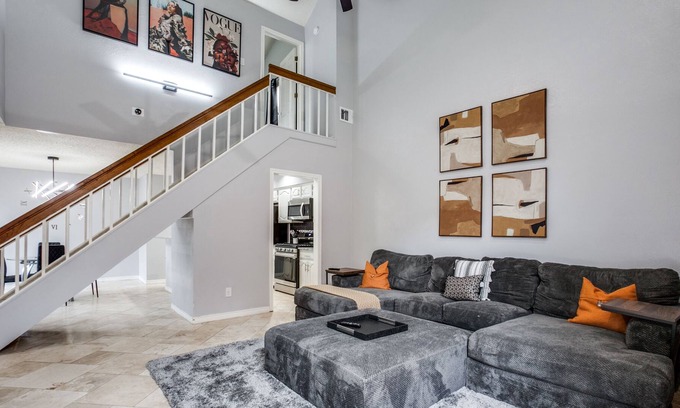 Garland House | Upscale 2 story luxury home in a lovely area!