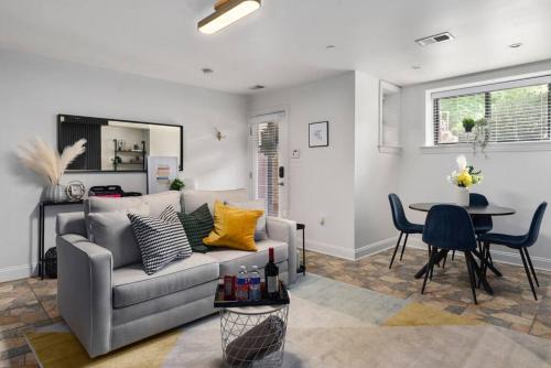 Bloomingdale Apartment | Upscale 2BR Apartment with Patio