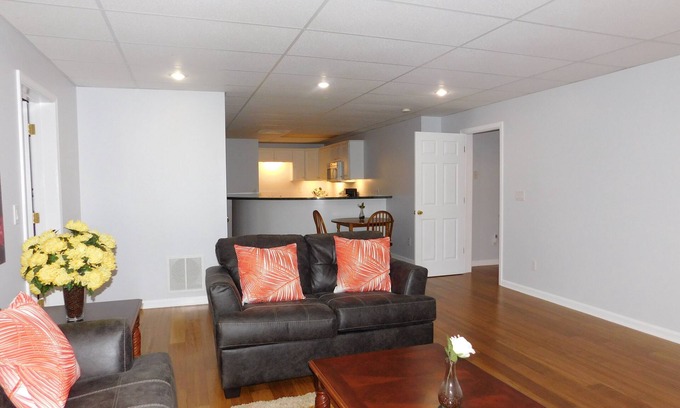 Woodland Brooke House | Upscale area. Close to Braves & Mercedes-Benz Stadium.