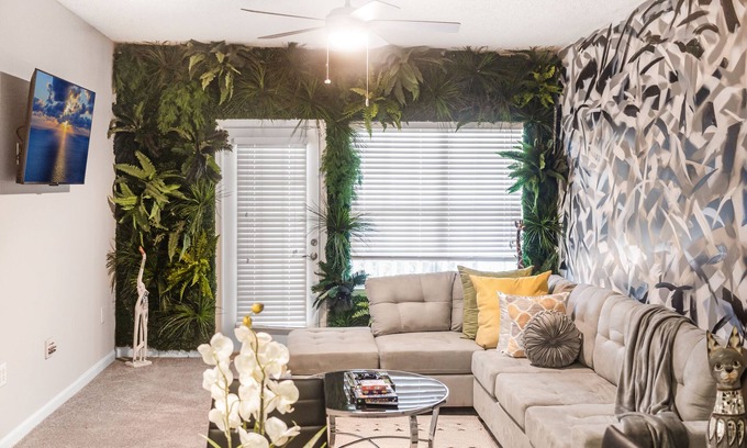 Biltmore Acres Apartment | Upscale Buckhead Safari Experience w/A Pool View
