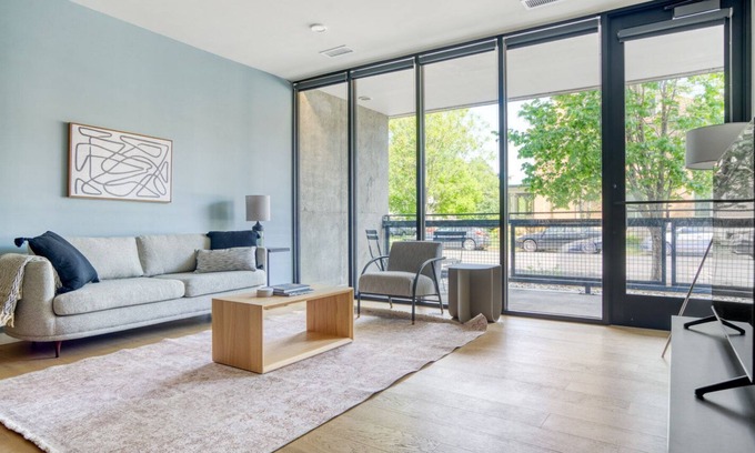City Park West Apartment | Upscale City Park 2BR w/ Balcony & W/D, near Uptown dining, by Blueground