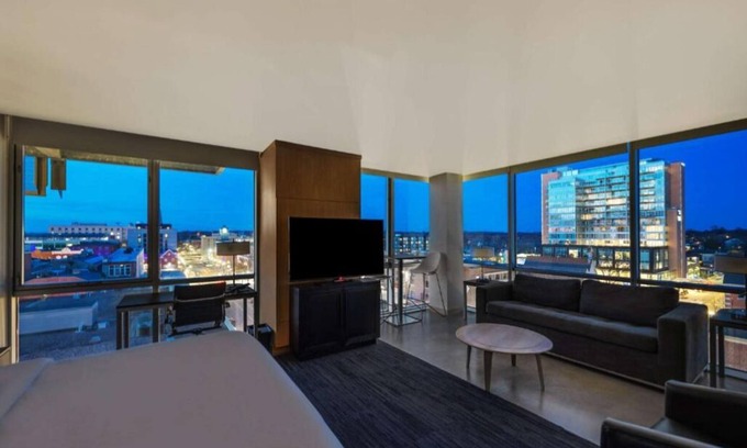 Iowa City Hotel | Upscale Downtown Suite – 2 Units w/Kitchen, Walk to U of Iowa, Shops, Museum