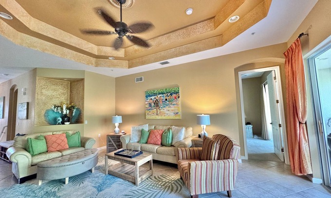 Bonita Springs Condo | Upscale gated community with a beautiful Floridan aesthetic!