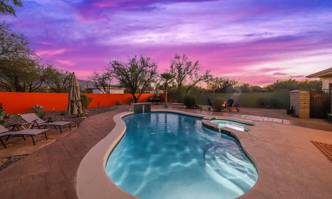 Tanque Verde House | Upscale Hacienda w/ Heated Pool on Tranquil Acre+ Near Mt. Lemmon/ Saguaro East